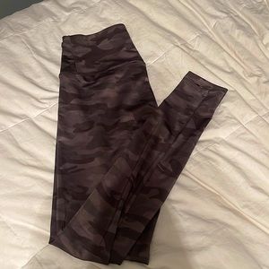 Onzie Camo Leggings